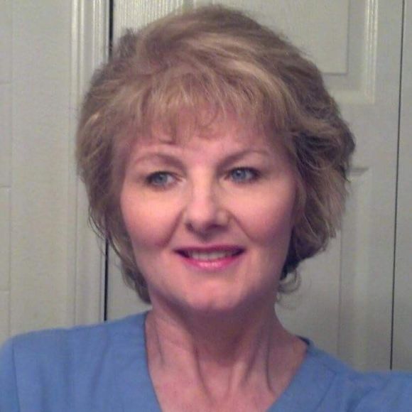 Meet your Posher, Lisa - Picture 1 of 1